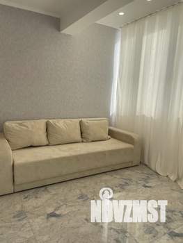 Студия квартира, посуточно, 47м2, 3/7 этаж