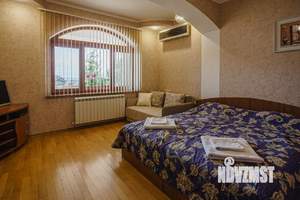 1-к квартира, посуточно, 42м2, 1/1 этаж
