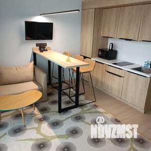 1-к квартира, посуточно, 37м2, 7/10 этаж