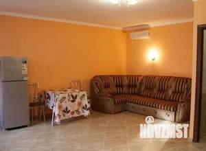 Студия квартира, посуточно, 30м2, 1/3 этаж