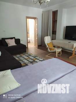 1-к квартира, посуточно, 40м2, 1/2 этаж
