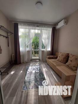 Студия квартира, посуточно, 30м2, 1/4 этаж