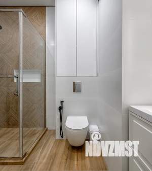 Студия квартира, посуточно, 42м2, 3/10 этаж