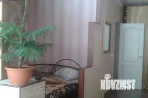 Студия квартира, посуточно, 40м2, 1/3 этаж