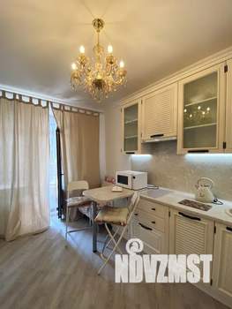 1-к квартира, посуточно, 35м2, 3/18 этаж