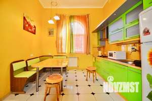 2-к квартира, посуточно, 70м2, 1/3 этаж