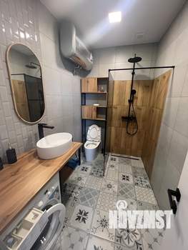 Студия квартира, посуточно, 40м2, 1/7 этаж