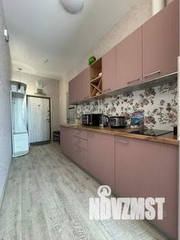 Студия квартира, посуточно, 39м2, 3/6 этаж