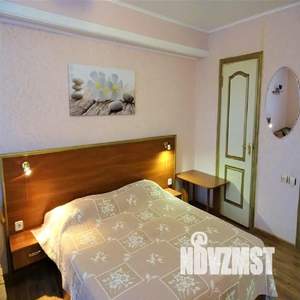 Студия квартира, посуточно, 28м2, 2/2 этаж