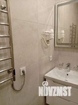 Студия квартира, посуточно, 35м2, 1/7 этаж