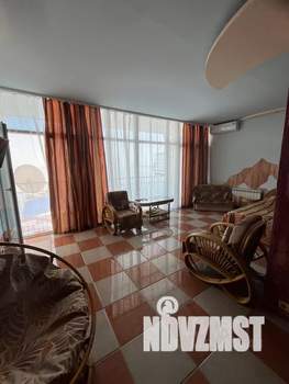 2-к квартира, посуточно, 110м2, 1/2 этаж