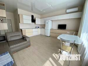 Студия квартира, посуточно, 42м2, 2/8 этаж