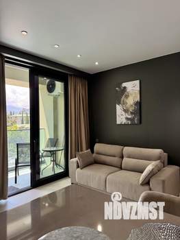 Студия квартира, посуточно, 40м2, 6/8 этаж