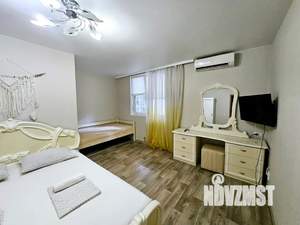 3-к квартира, посуточно, 75м2, 2/2 этаж