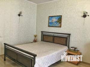 1-к квартира, посуточно, 47м2, 1/1 этаж