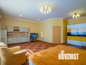 Студия квартира, посуточно, 52м2, 1/4 этаж
