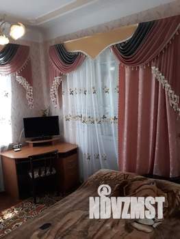 2-к квартира, посуточно, 44м2, 3/3 этаж
