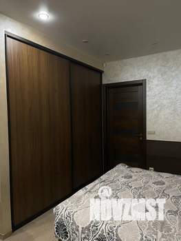 Студия квартира, посуточно, 42м2, 1/3 этаж