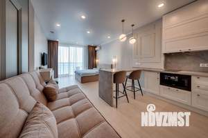 Студия квартира, посуточно, 40м2, 7/10 этаж