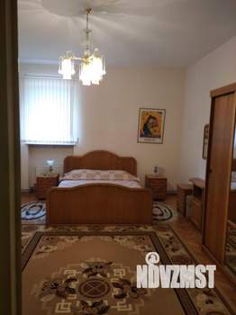 3-к квартира, посуточно, 150м2, 2/5 этаж