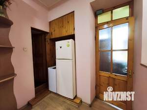 Студия квартира, посуточно, 30м2, 1/3 этаж