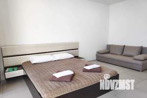 Студия квартира, посуточно, 25м2, 1/3 этаж