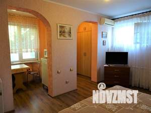 1-к квартира, посуточно, 28м2, 2/2 этаж