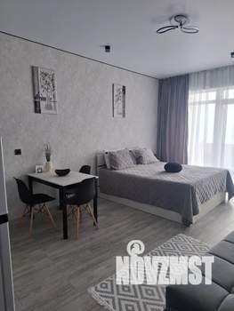 Студия квартира, посуточно, 40м2, 1/10 этаж