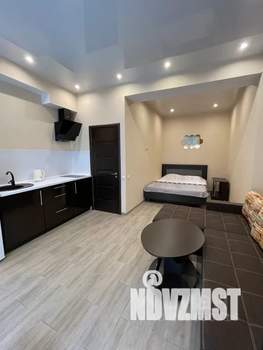 Студия квартира, посуточно, 38м2, 1/3 этаж