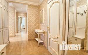 3-к квартира, посуточно, 120м2, 1/1 этаж