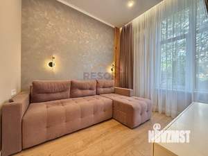 Студия квартира, посуточно, 43м2, 1/8 этаж