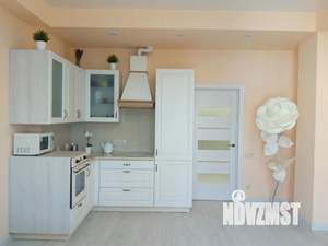 Студия квартира, посуточно, 38м2, 6/7 этаж