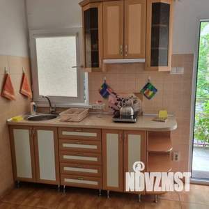 Студия квартира, посуточно, 40м2, 4/4 этаж