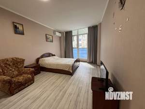 Студия квартира, посуточно, 40м2, 6/8 этаж