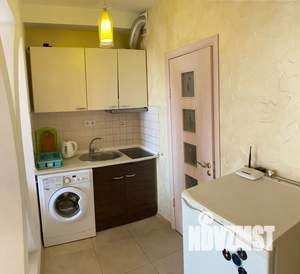 Студия квартира, посуточно, 28м2, 3/6 этаж