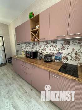 Студия квартира, посуточно, 39м2, 3/6 этаж