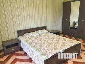 2-к квартира, посуточно, 50м2, 1/1 этаж