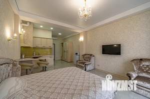Студия квартира, посуточно, 40м2, 5/8 этаж