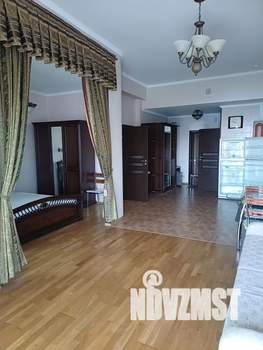 1-к квартира, посуточно, 62м2, 4/10 этаж
