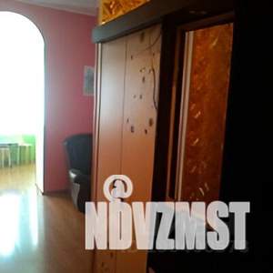 1-к квартира, посуточно, 40м2, 3/3 этаж
