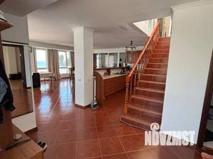 3-к квартира, посуточно, 180м2, 3/4 этаж