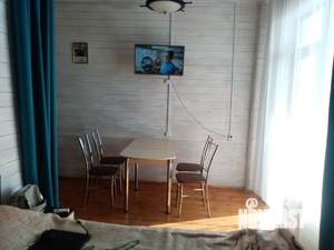 Студия квартира, посуточно, 40м2, 2/9 этаж
