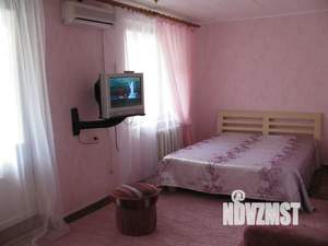 2-к квартира, посуточно, 40м2, 3/3 этаж
