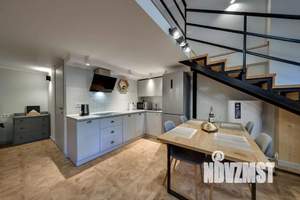 Студия квартира, посуточно, 65м2, 1/12 этаж