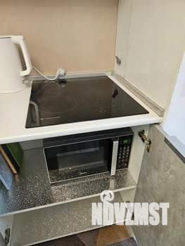 Студия квартира, посуточно, 40м2, 1/3 этаж