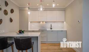 3-к квартира, посуточно, 91м2, -1/3 этаж