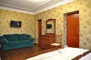 5-к квартира, посуточно, 130м2, 1/3 этаж
