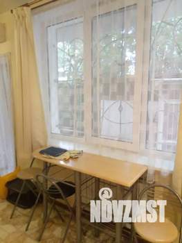 Студия квартира, посуточно, 25м2, 1/3 этаж