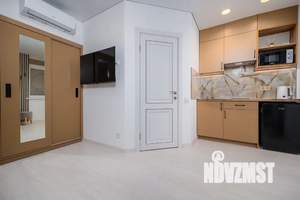 Студия квартира, посуточно, 27м2, 1/3 этаж
