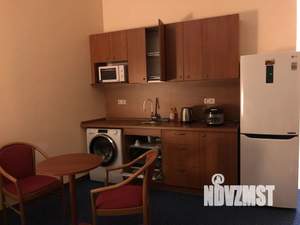 Студия квартира, посуточно, 56м2, 1/8 этаж